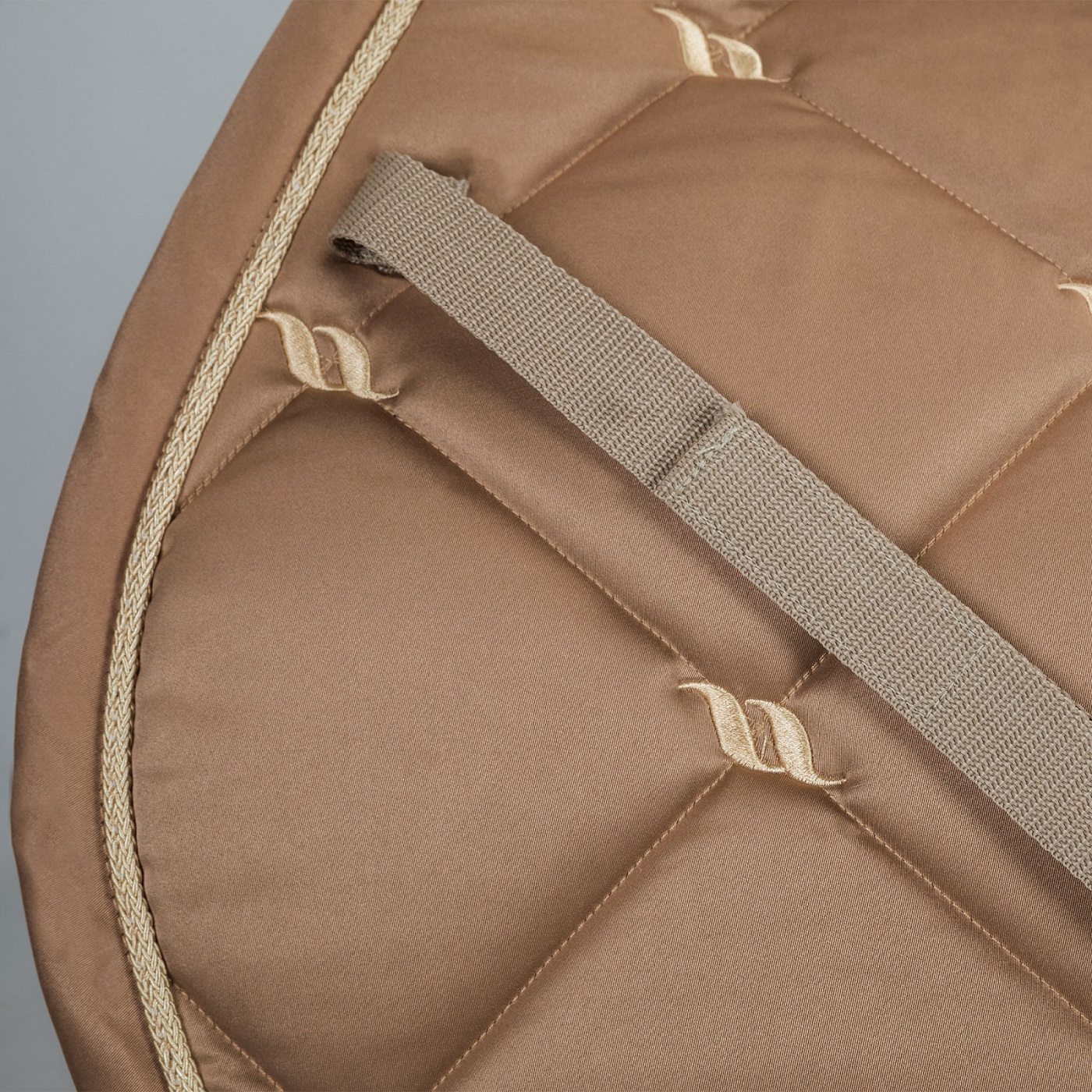 Back on Track Nights Collection Schabracke Springen, Nougat