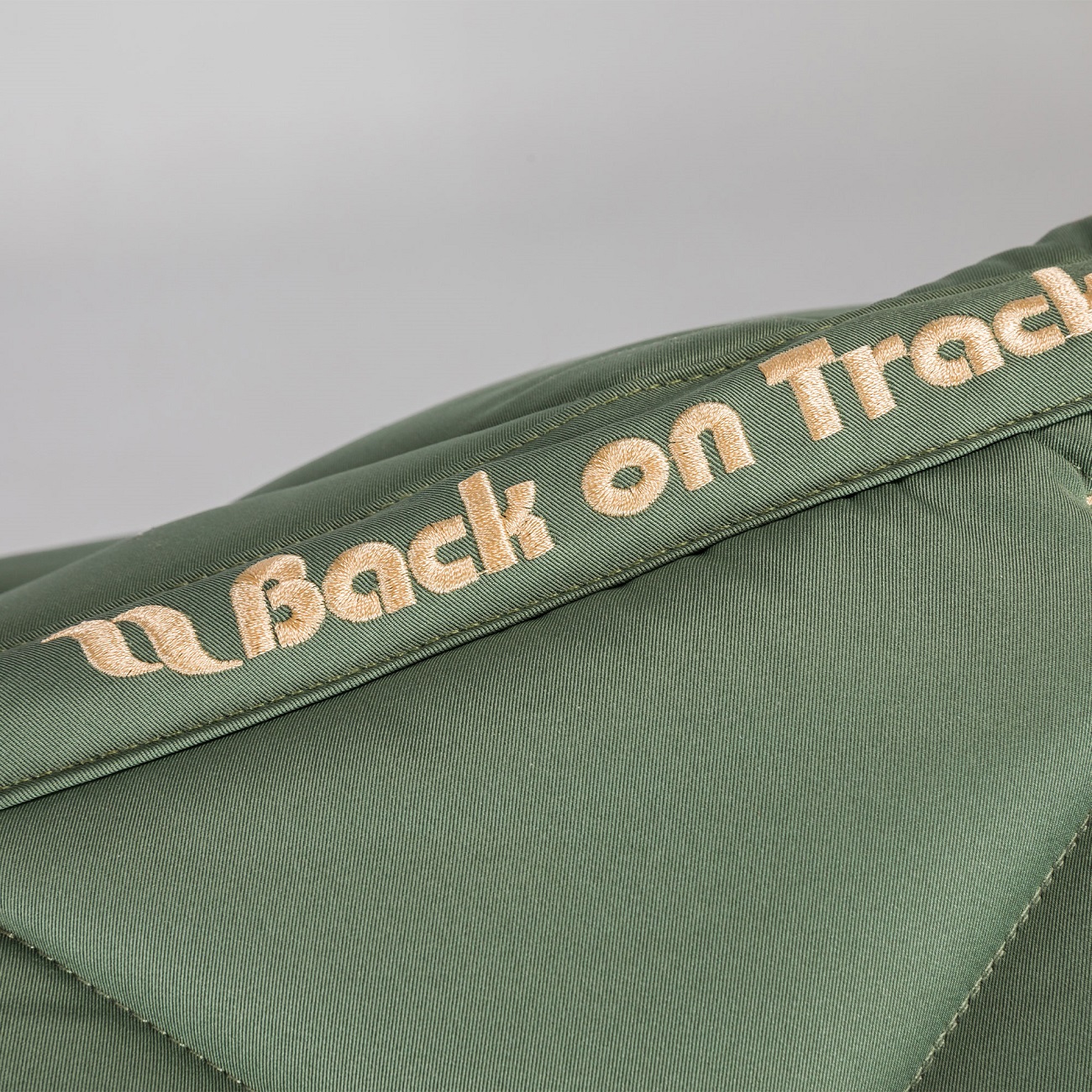 Back on Track Nights Collection Schabracke Dressur, Olivegrün