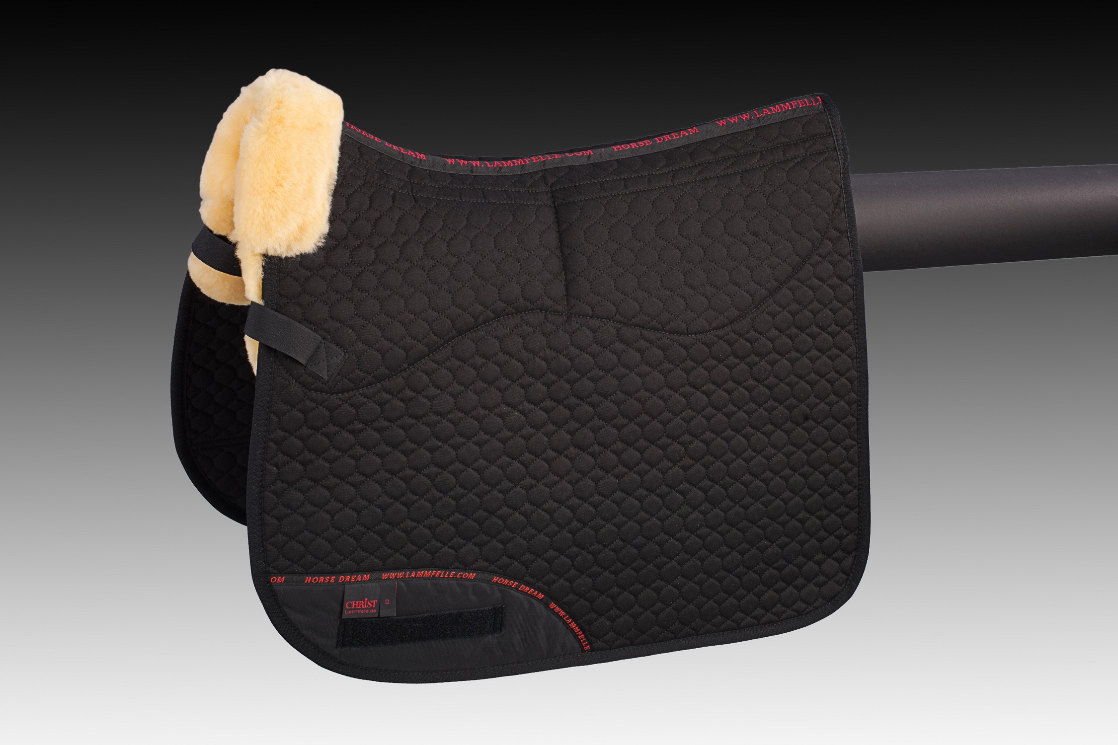 CHRIST Lammfell Schabracke "Champ Ultra", 4 Kammern, Dressur, Warmblut, schwarz/natur