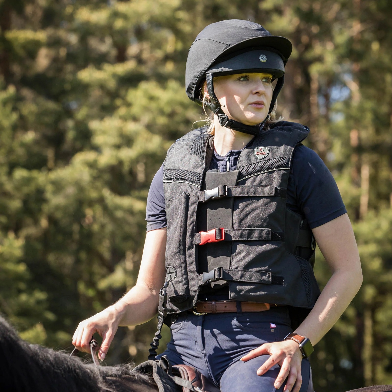 Back on Track EQ3 Lynx Eventing Helmüberzug, schwarz