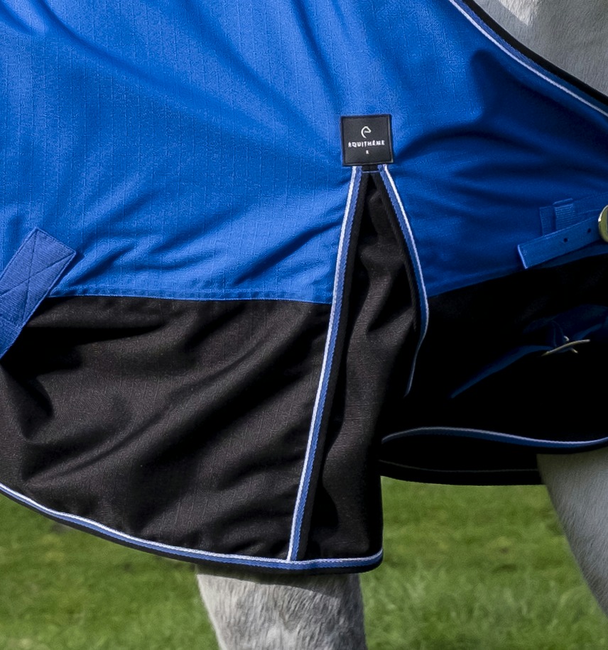 EQUITHÈME TYREX 1200D "Aisance" Decke, 50g Füllung, Pferdedecke, blau/schwarz, Weidedecke