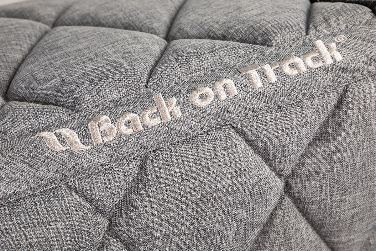 Back on Track Haze Collection Schabracke, Dressur