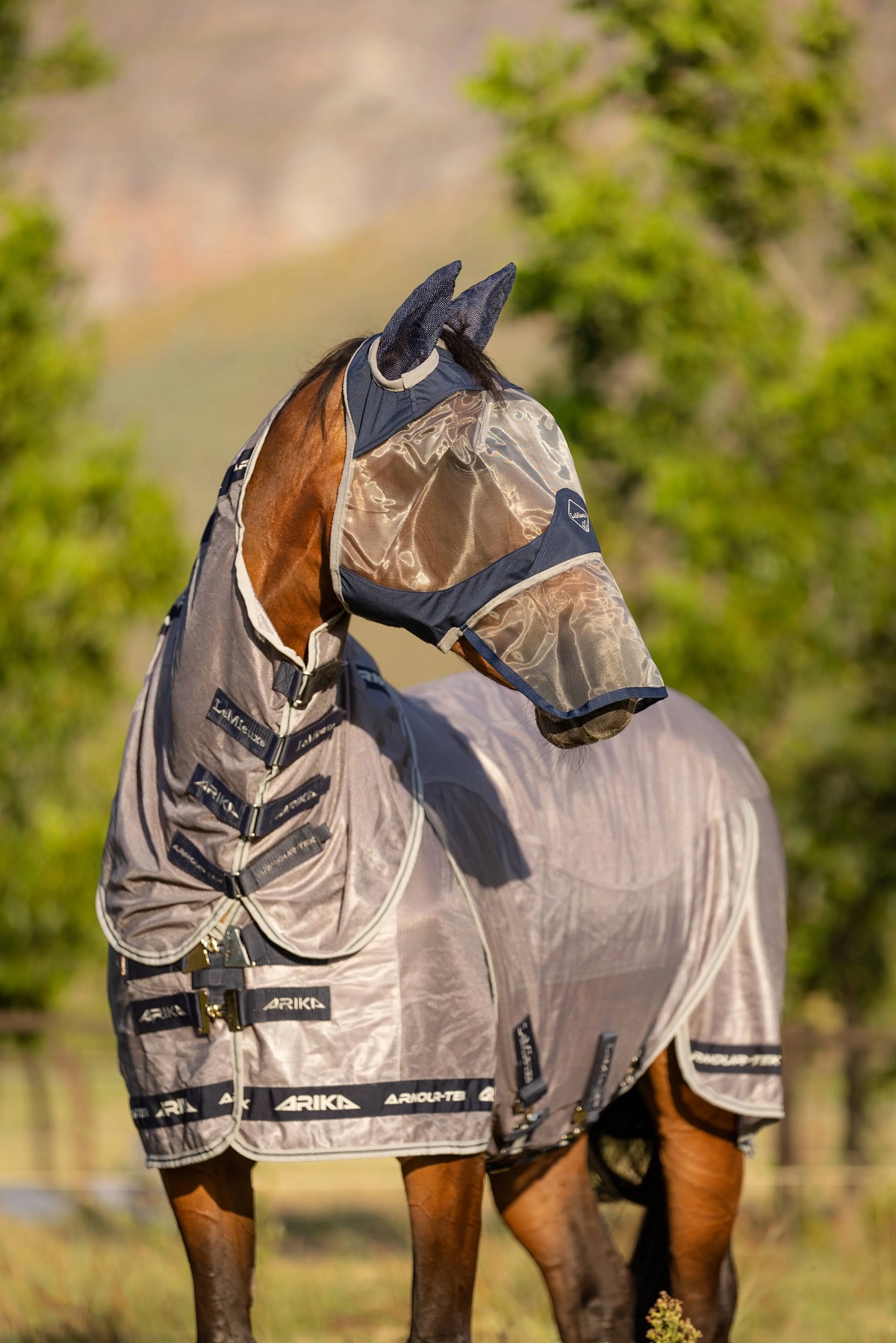 LeMieux Armour Shield Pro Fliegenmaske, mit Nasen- und Ohrenschutz, navy