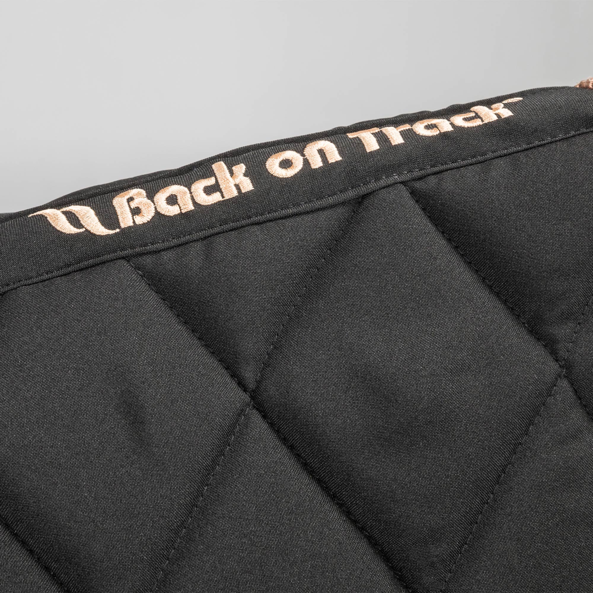 Back on Track Haze Collection Schabracke, Dressur, schwarz/roségold