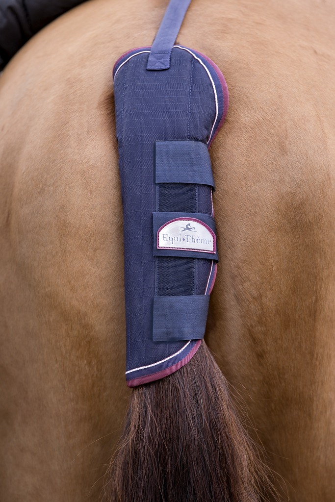 EQUITHÈME "TYREX 1200D" Schweifschoner, marineblau/bordeaux, Warmblut