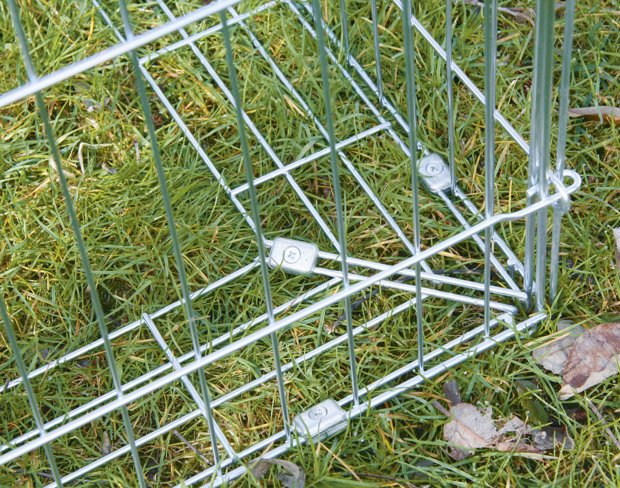 Kerbl Freilaufgehege mit Ausbruchsperre, 180 x 90 x 75 cm, mit Sonnenschutzplane